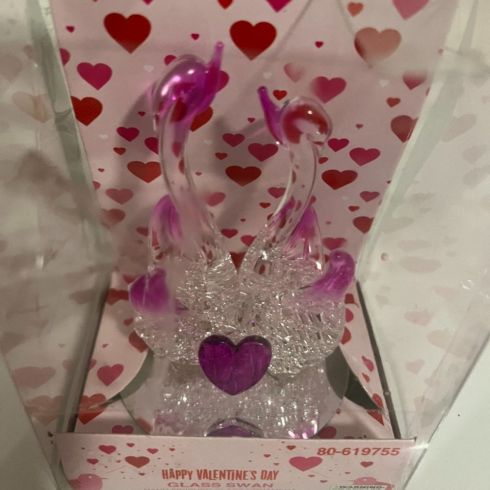 MOMENTUM HAND FINISHED PINK GLASS SWAN "Happy Valentine's Day" ORNAMENTS - NWT
